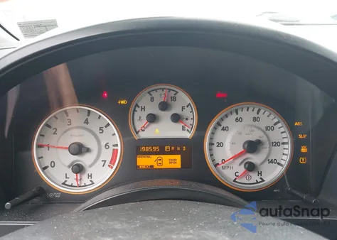 2011 Nissan Titan Pro-4X z USA, uszkodzony, nr VIN 1N6AA0EC5BN323399